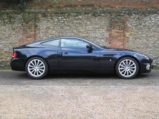 2003 Aston Martin V12 Vanquish 2+0