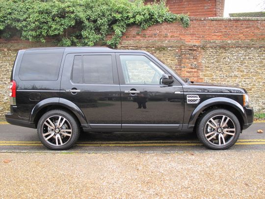 2011 Land Rover Discovery SDV6 HSE - Latest Model