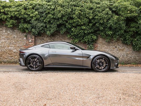 2018 Aston Martin  Vantage 