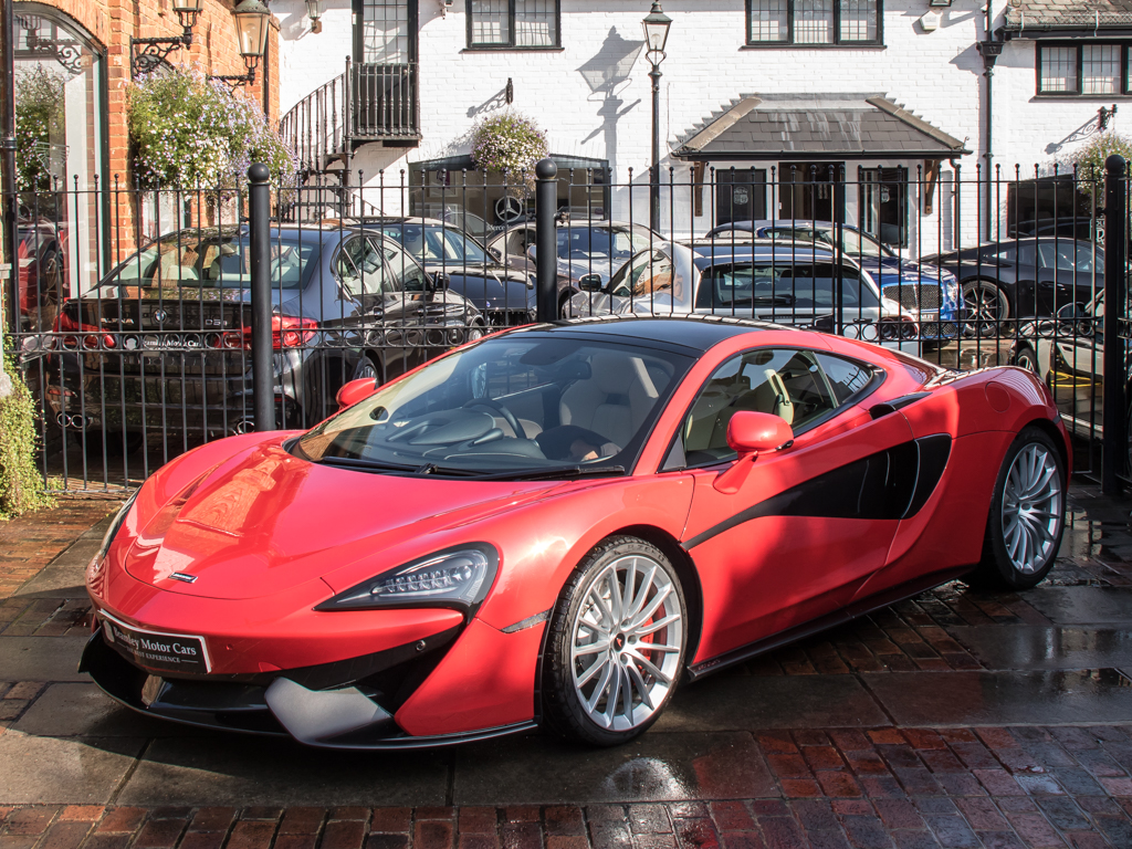 2016 McLaren 570GT