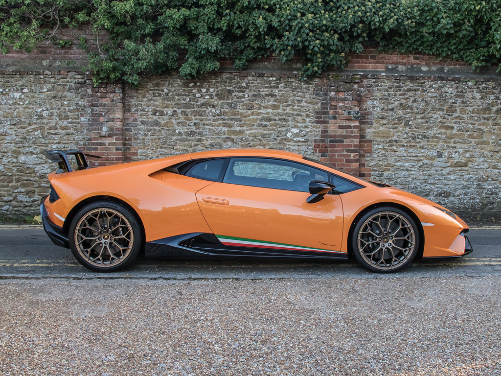 Lamborghini Huracan LP640-4 Performante 2018 | Surrey Near London