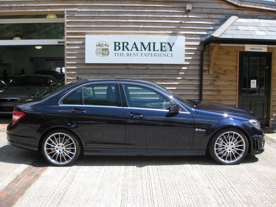 2009 Mercedes-Benz C 63 AMG Saloon Performance Package