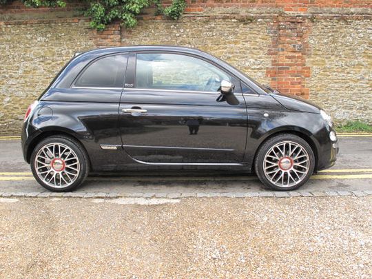 2011 Fiat 500 Twin Air Lounge Convertible