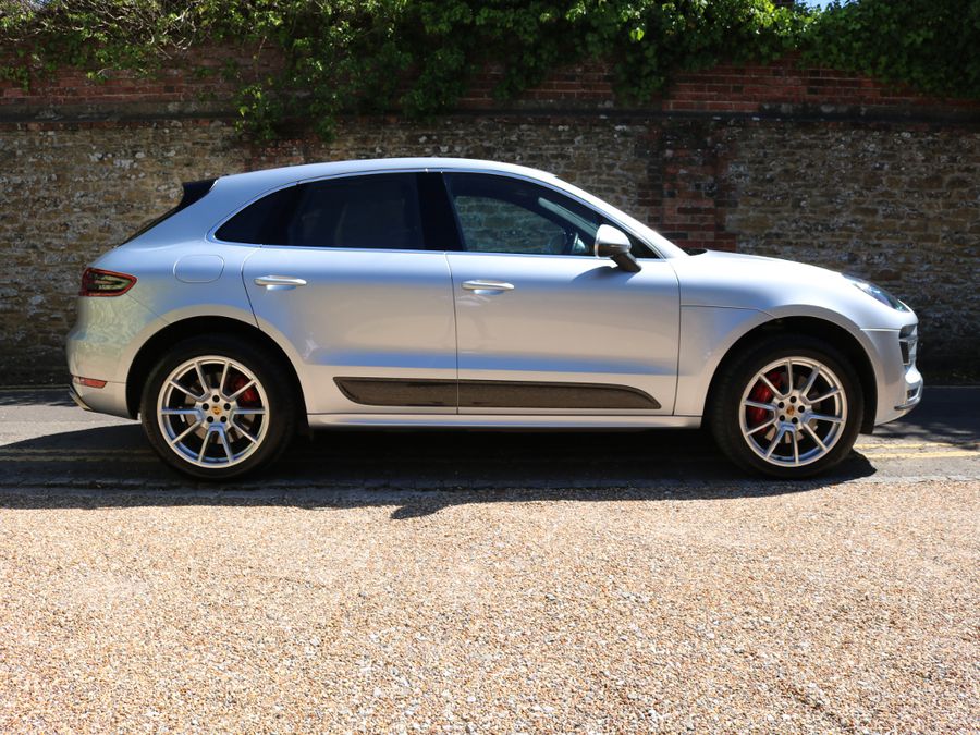 2014 Porsche Macan Turbo 