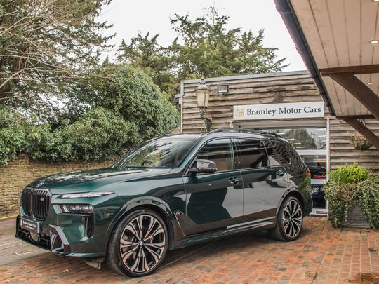 2023 BMW X7 M60i xDrive - BMW Individual  