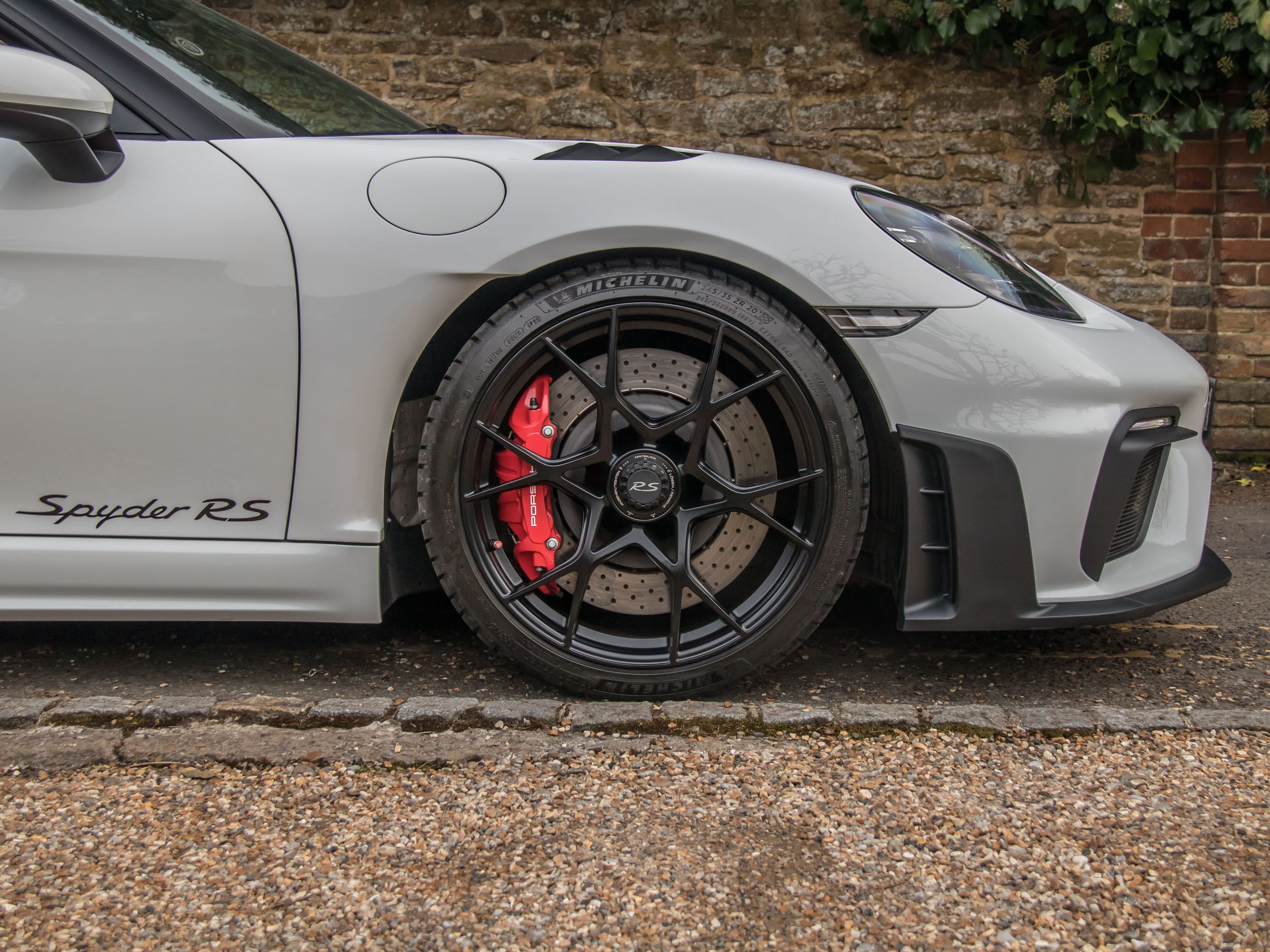 2024 Porsche 718 Spyder RS