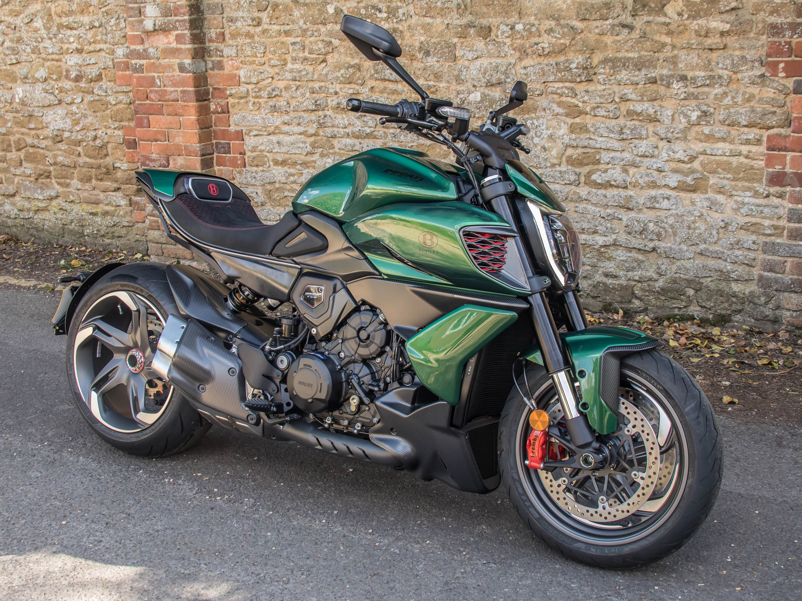 ドゥカティ ディアベル DIAVEL V4 美品 売切り! to - Diavel be Dare 