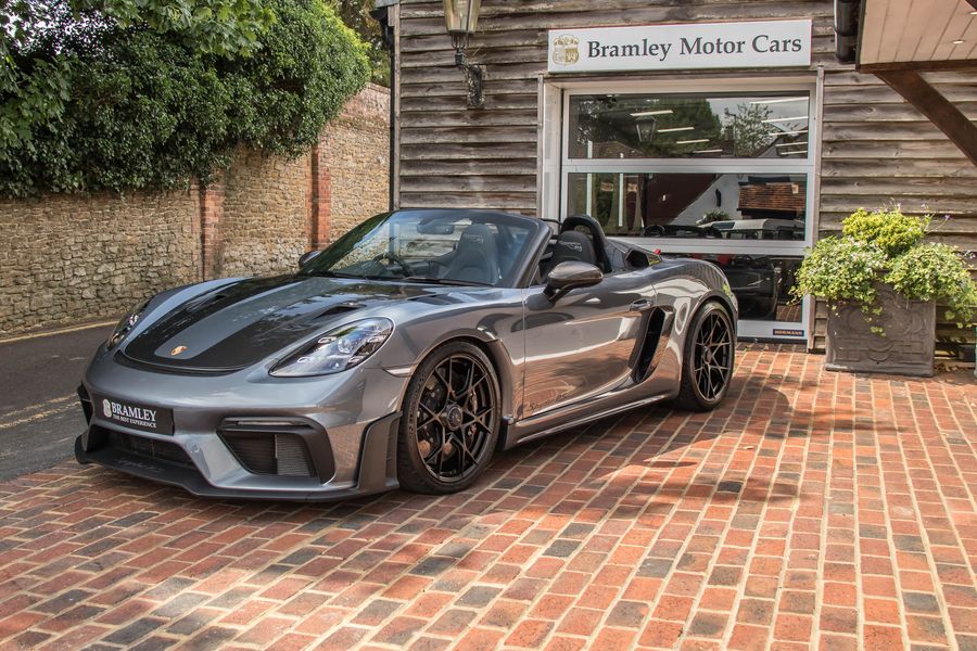 2024 Porsche  718 Spyder RS 