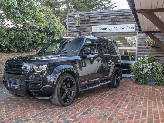 2022 Land Rover  Defender 110 V8 P525 