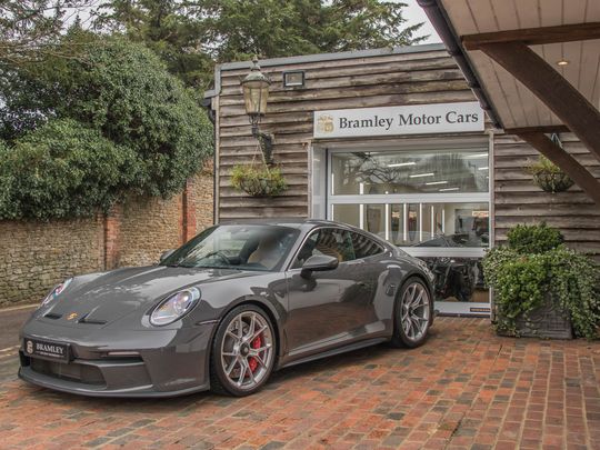 2022 Porsche  992 GT3 Touring - PDK 