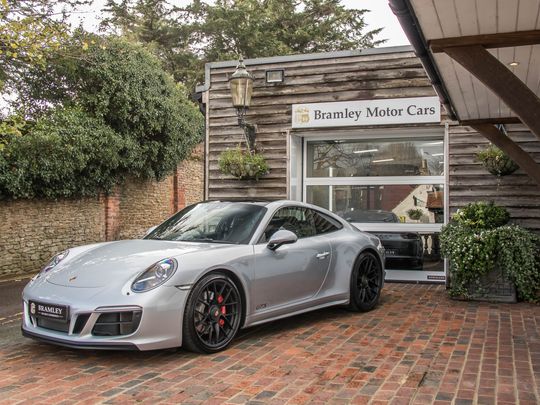 2017 Porsche  991.2 Carrera 4 GTS  