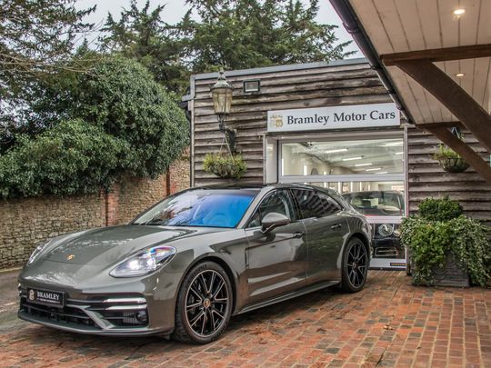 2023 Porsche  Panamera Turbo S E-Hybrid Sport Turismo  