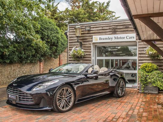 2025 Aston Martin DB12 V8 Volante 