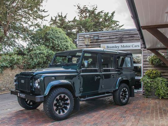 2014 Land Rover Defender 110 XS Station Wagon 