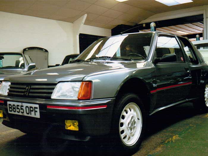 PEUGEOT 205 T16